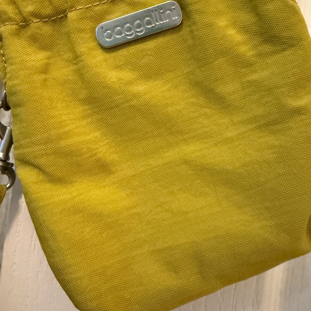 Baggallini Mustard Crossbody Bag